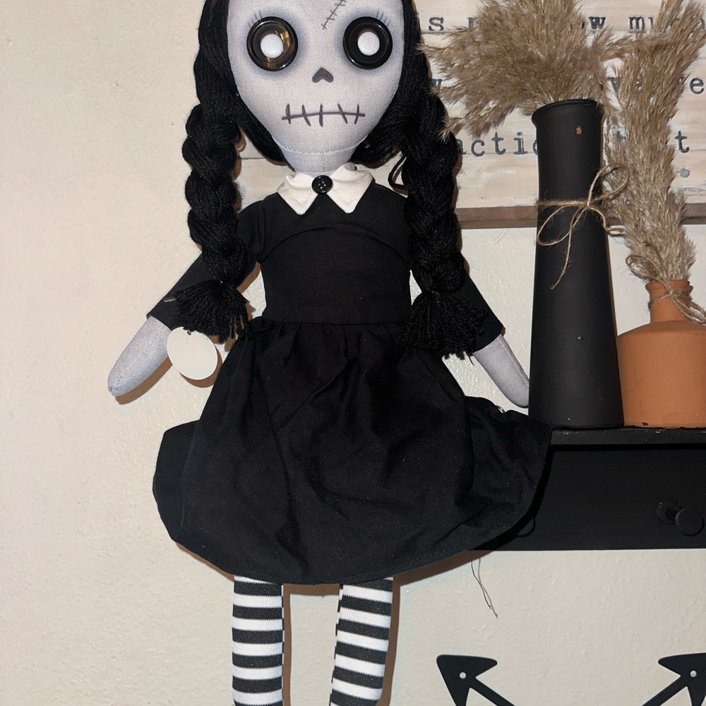 Debi Lilly zombie dolls
